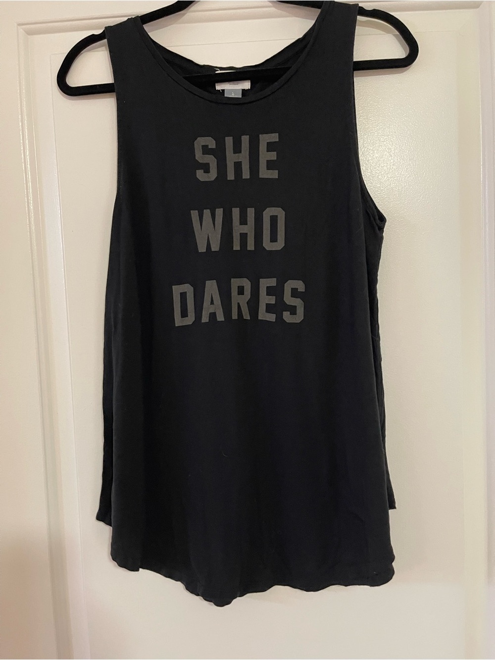 Old Navy Women’s Graphic Tank Top - Size L